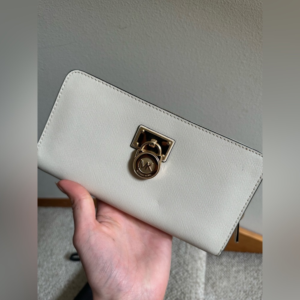 Micheal Kors Wallet